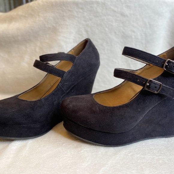 Black  Soda Brand Wedges with Straps - Picture 4 of 5